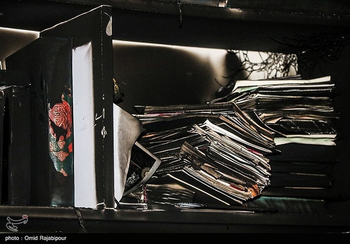 آثار حمله و آتش زدن حوزه علمیه رامسر توسط اغتشاشگران