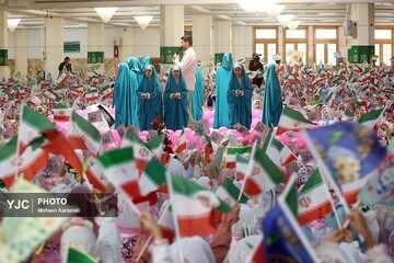 جشن تکلیف ۲ هزار دختر ۹ ساله در حرم کریمه اهل بیت سلام الله علیها