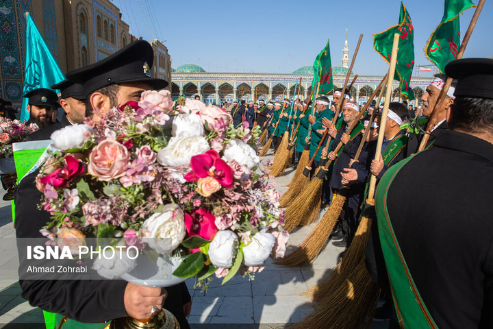 آیین جاروکشی خادمان مسجد مقدس جمکران