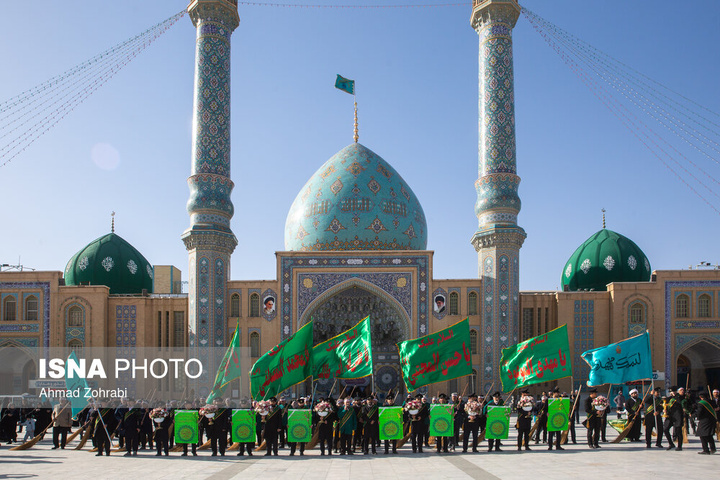آیین جاروکشی خادمان مسجد مقدس جمکران