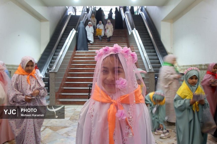 جشن تکلیف ۲ هزار دختر ۹ ساله در حرم کریمه اهل بیت سلام الله علیها