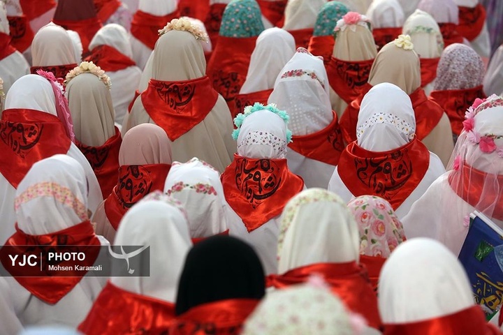 جشن تکلیف ۲ هزار دختر ۹ ساله در حرم کریمه اهل بیت سلام الله علیها