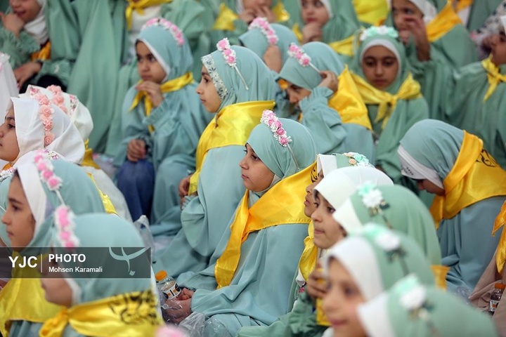 جشن تکلیف ۲ هزار دختر ۹ ساله در حرم کریمه اهل بیت سلام الله علیها