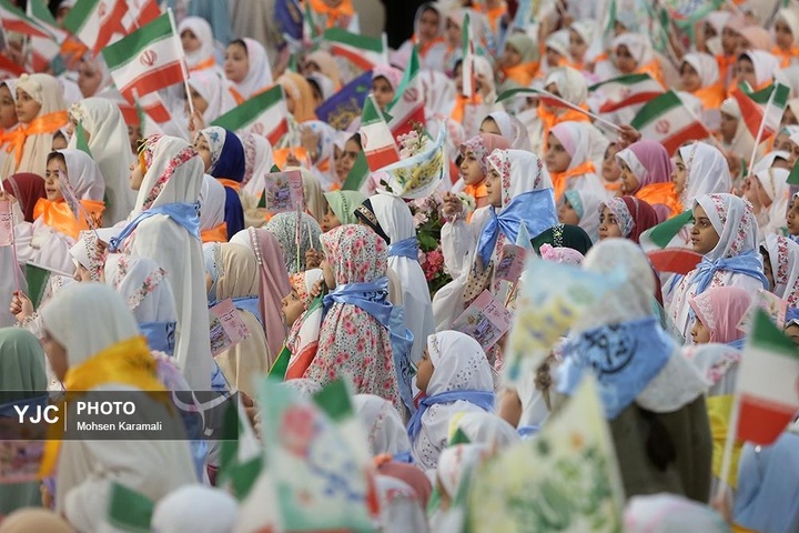 جشن تکلیف ۲ هزار دختر ۹ ساله در حرم کریمه اهل بیت سلام الله علیها