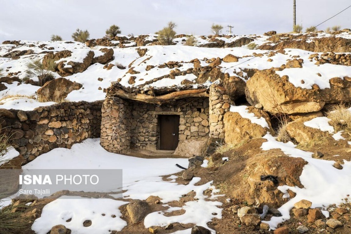 طبیعت برفی روستای دستکند میمند