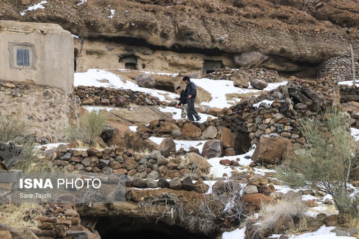 طبیعت برفی روستای دستکند میمند