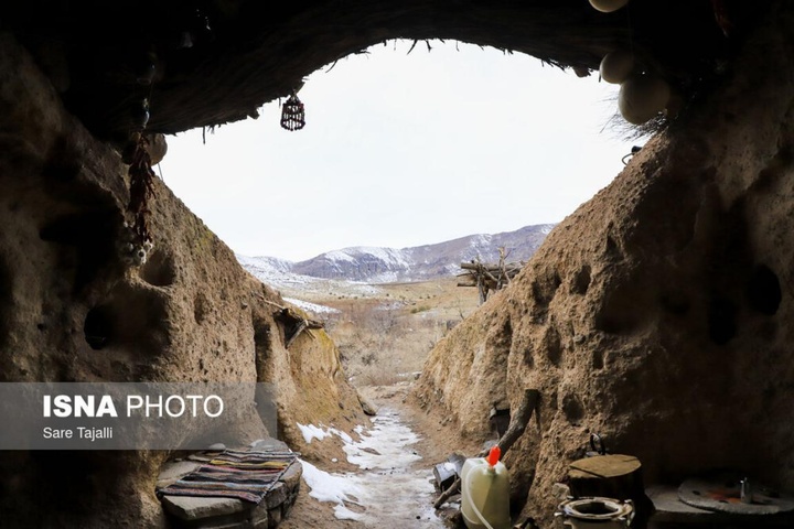 طبیعت برفی روستای دستکند میمند