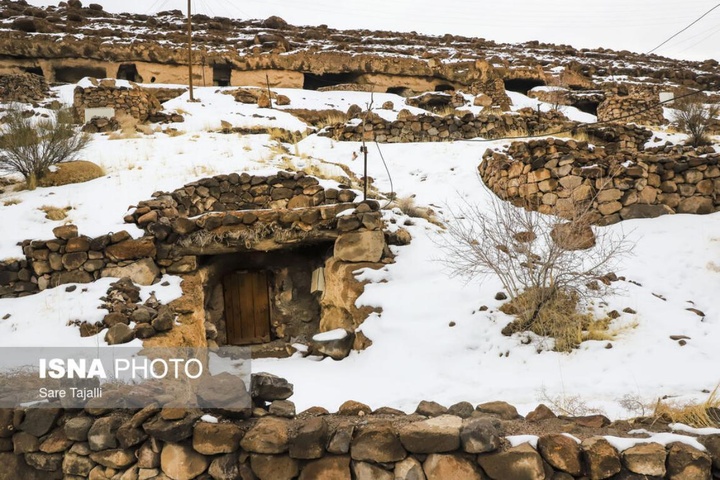 طبیعت برفی روستای دستکند میمند