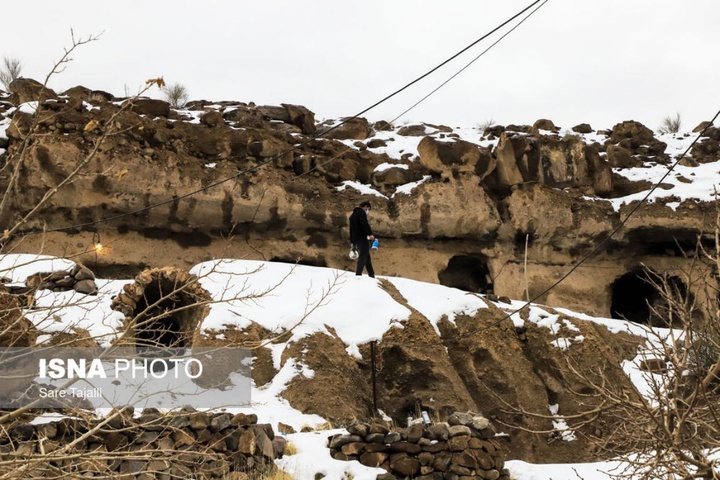 طبیعت برفی روستای دستکند میمند