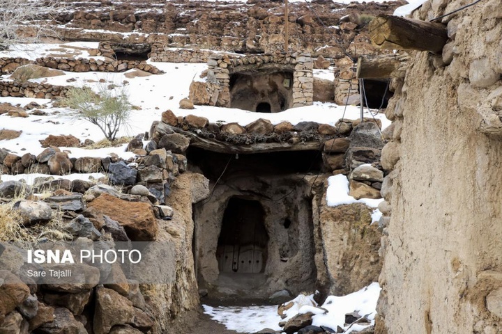 طبیعت برفی روستای دستکند میمند