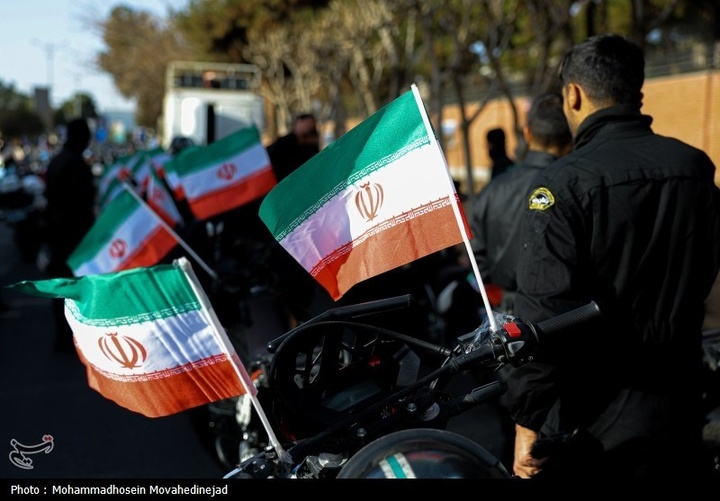 رژه موتوری به مناسبت آغاز دهه فجر انقلاب اسلامی