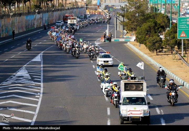 رژه موتوری به مناسبت آغاز دهه فجر انقلاب اسلامی