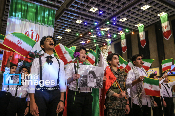 مراسم سالروز ورود امام خمینی(ره) به کشور