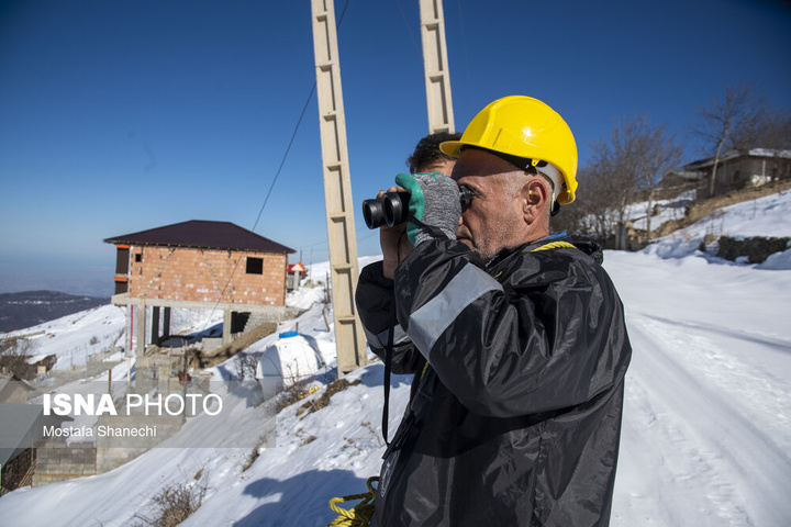 فعالیت "سیم‌بانان" در ارتفاعات برفی بابل