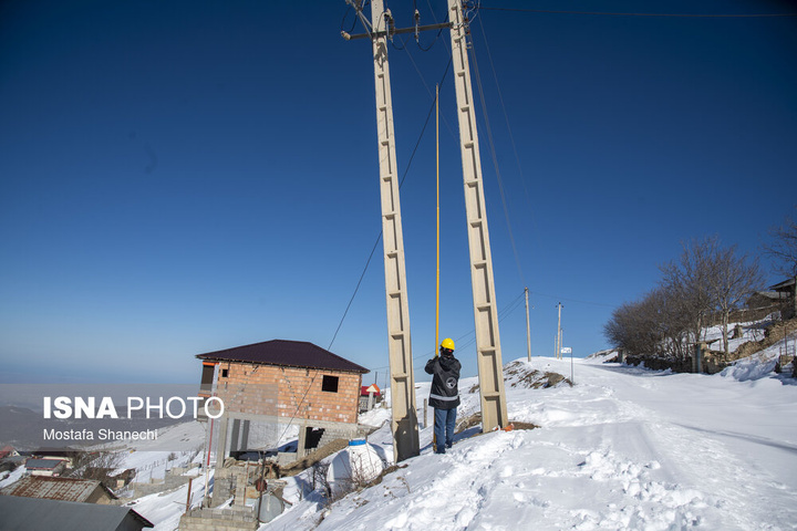 فعالیت "سیم‌بانان" در ارتفاعات برفی بابل