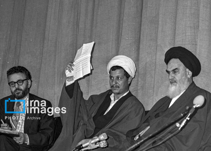 ۶ بهمن ۱۳۵۷؛ معارفه مهدی بازرگان به عنوان نخست وزیر