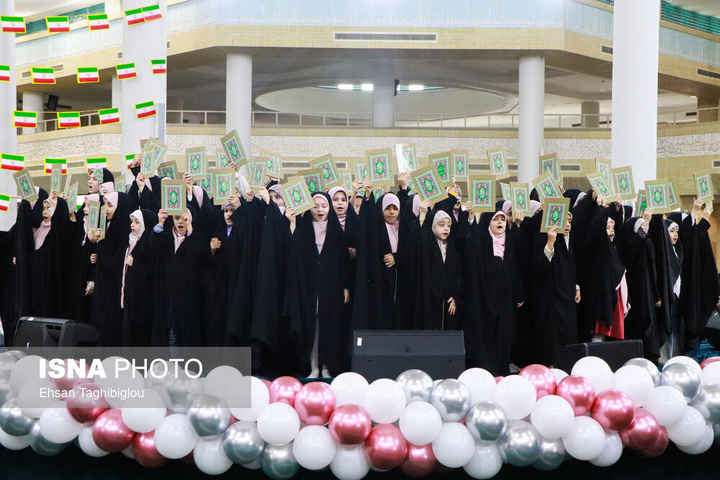 تجمع حمایت از قرآن در زنجان