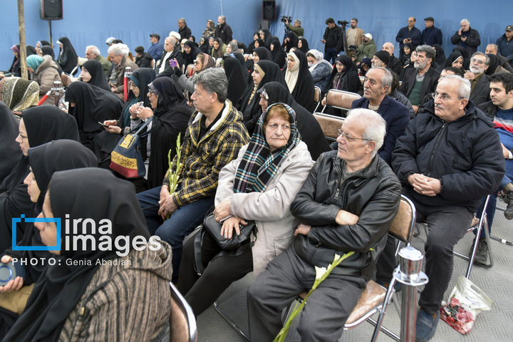 عطرافشانی و گلباران مزار شهدای ادیان توحیدی