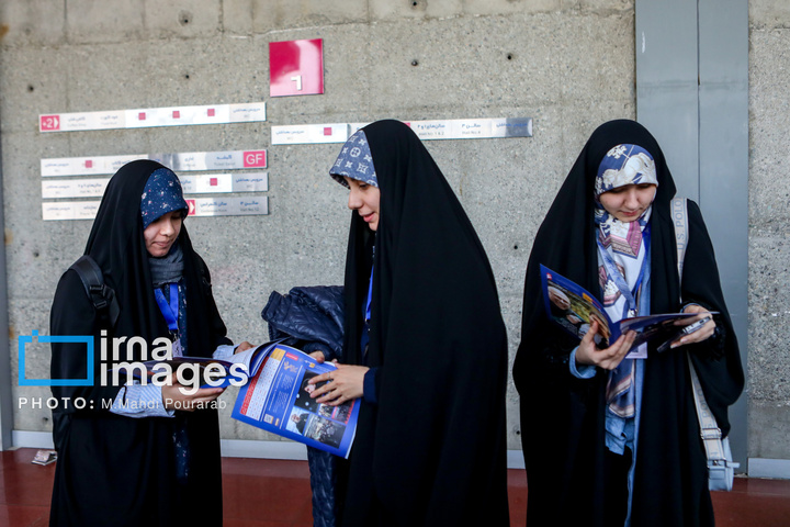 حاشیه‌های چهل‌وچهارمین جشنواره فیلم فجر
