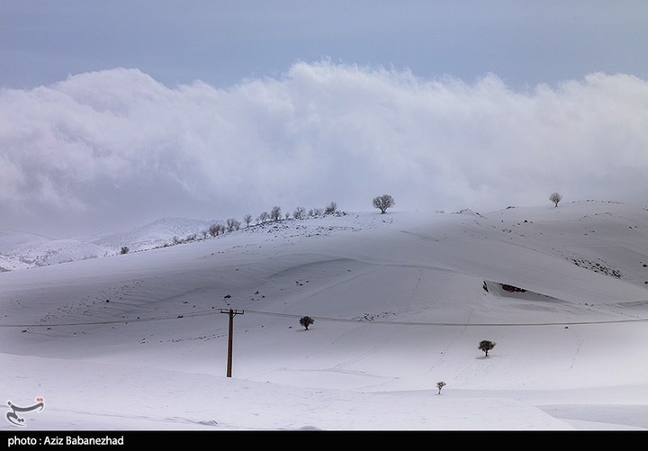 بارش برف در مناطق سردسیر خرم اباد