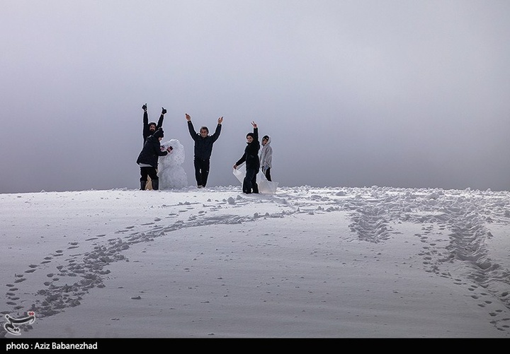 بارش برف در مناطق سردسیر خرم اباد
