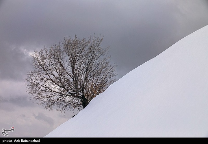 بارش برف در مناطق سردسیر خرم اباد