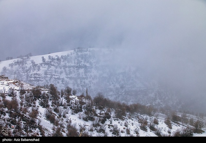 بارش برف در مناطق سردسیر خرم اباد