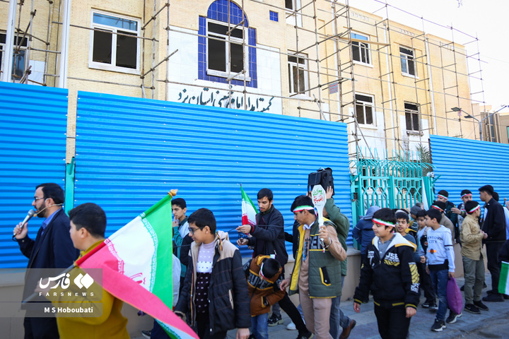 بوم‌گردی انقلاب در یزد