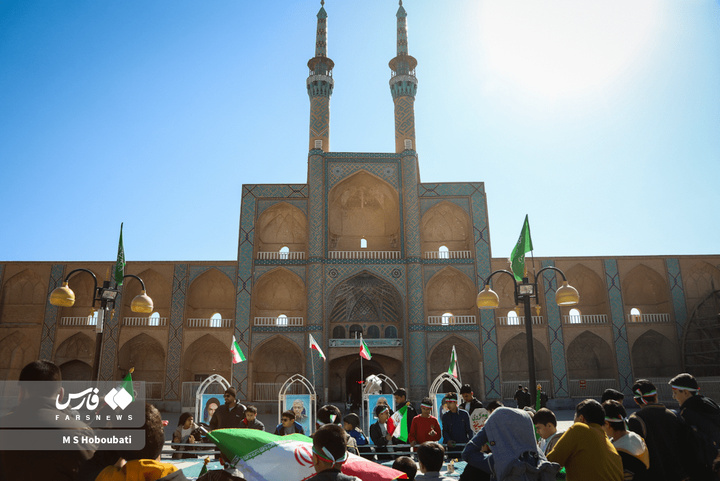 بوم‌گردی انقلاب در یزد
