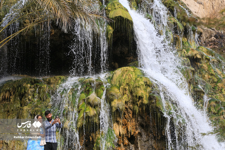 هوای بهاری آبشار تزرج هرمزگان در دل زمستان
