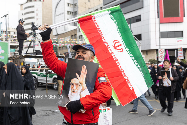 راهپیمایی ۲۲ بهمن در تهران - ۱