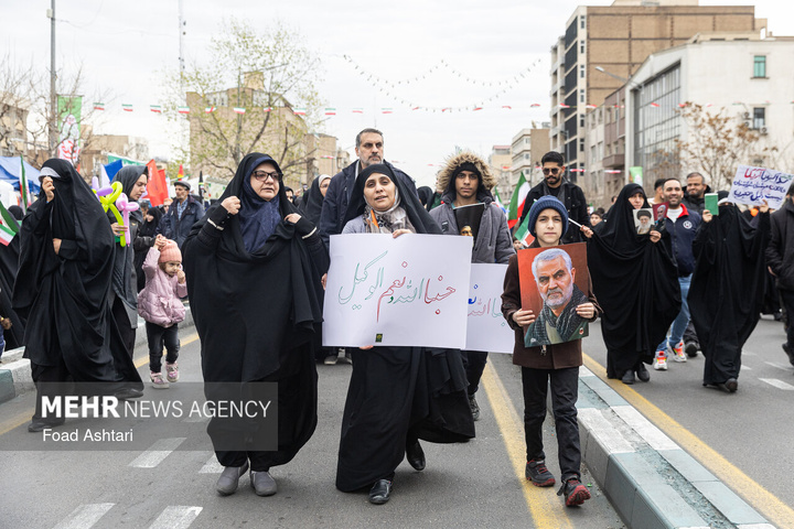 راهپیمایی ۲۲ بهمن در تهران - ۱