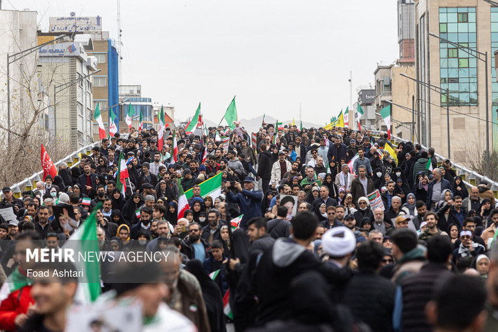 راهپیمایی ۲۲ بهمن در تهران - ۱
