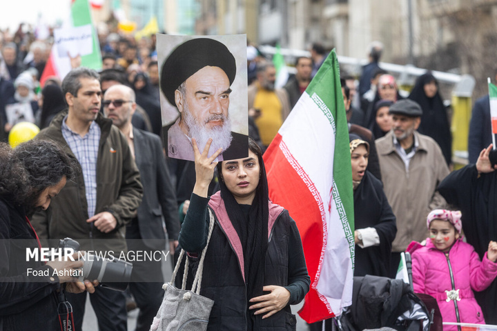 راهپیمایی ۲۲ بهمن در تهران - ۱