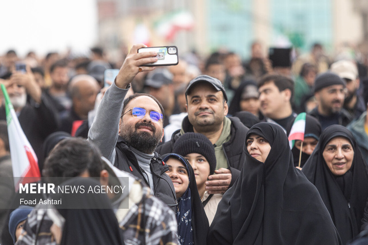 راهپیمایی ۲۲ بهمن در تهران - ۱
