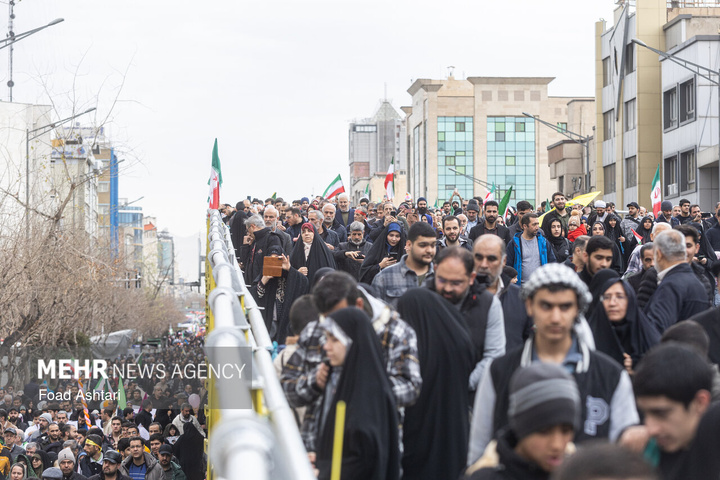 راهپیمایی ۲۲ بهمن در تهران - ۱