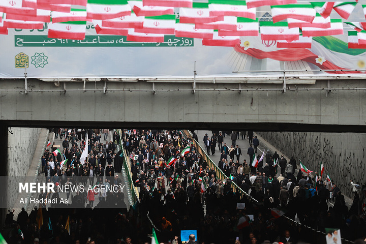 راهپیمایی ۲۲ بهمن در تهران - ۲