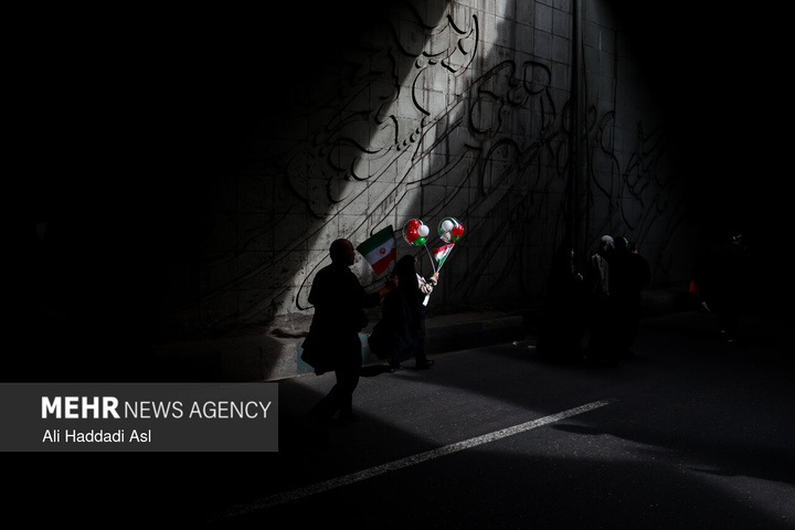 راهپیمایی ۲۲ بهمن در تهران - ۲