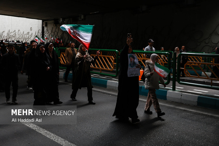 راهپیمایی ۲۲ بهمن در تهران - ۲
