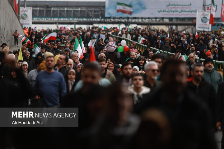 راهپیمایی ۲۲ بهمن در تهران - ۲