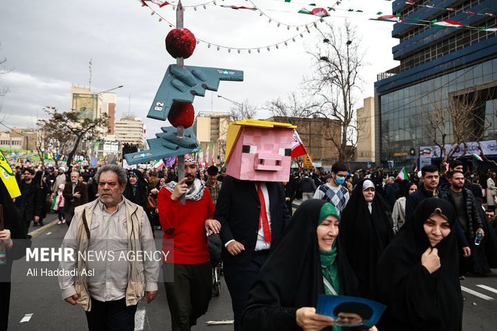 راهپیمایی ۲۲ بهمن در تهران - ۲