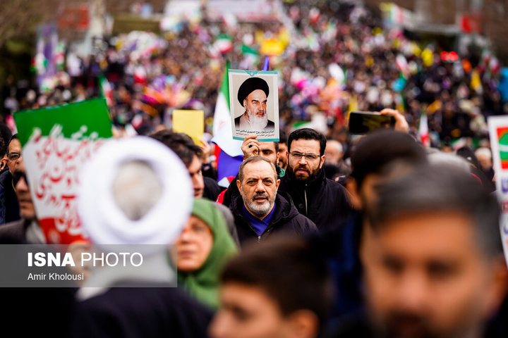 حضور جمعی از مسئولان در راهپیمایی ۲۲ بهمن - تهران
