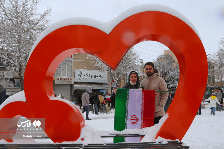 حضور حماسی مردم اهر در ۲۲  بهمنِ برفی