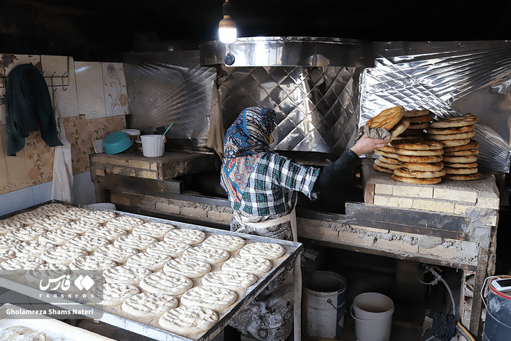 اینجا زنان نان‌آورند