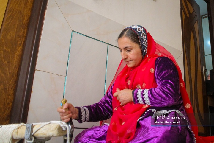 چوقا بافی زنان بختیاری