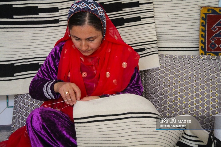 چوقا بافی زنان بختیاری