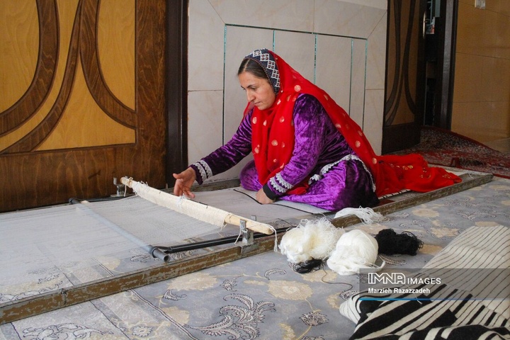 چوقا بافی زنان بختیاری