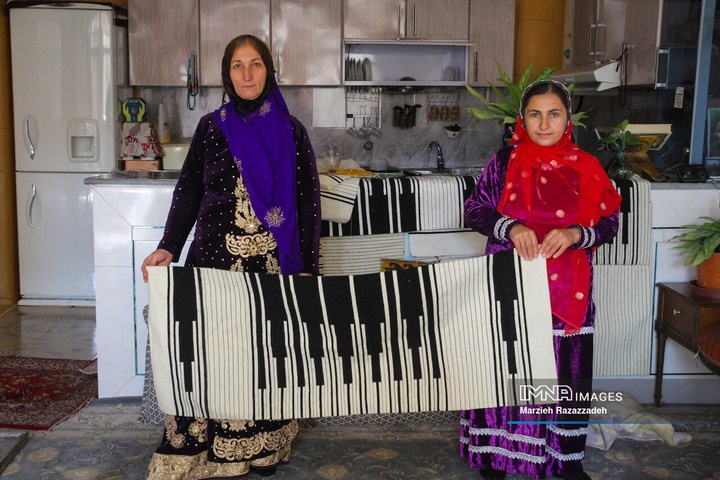 چوقا بافی زنان بختیاری