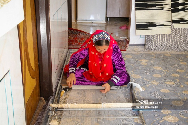 چوقا بافی زنان بختیاری