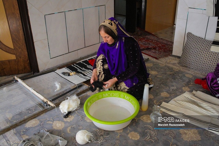 چوقا بافی زنان بختیاری